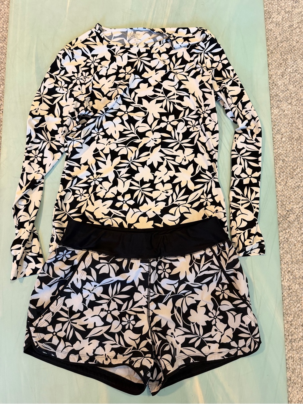 Lands End Black & White Floral Rash Guard Set - Long Sleeve Top & Shorts